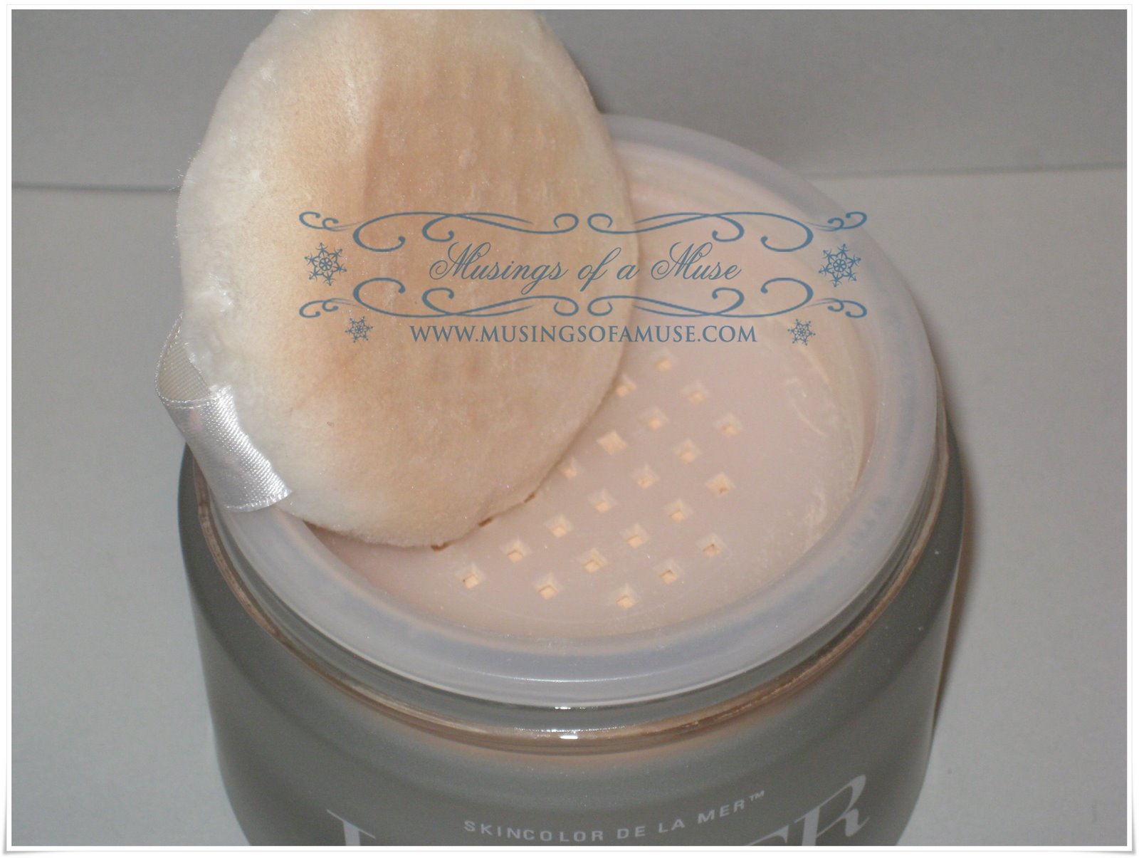 [La+Mer+The+Powder5.jpg]