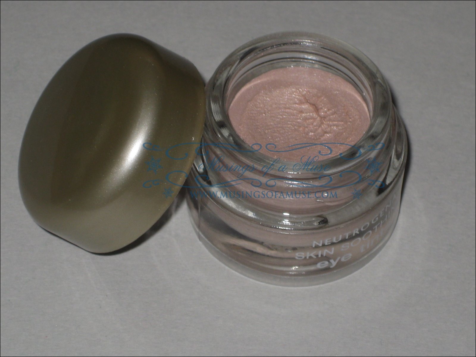 [Neutrogena+Eye+Tints+4.jpg]