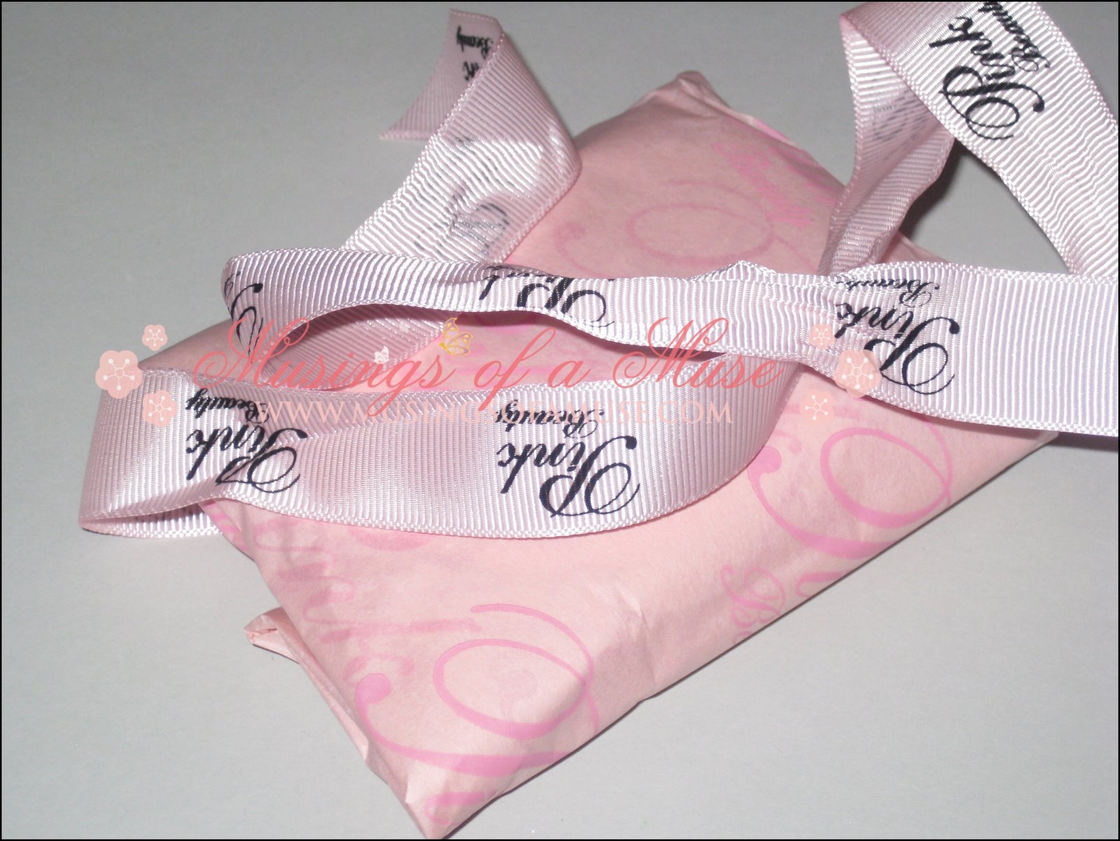 [Pink+Beauty+Cosmetics+6.jpg]