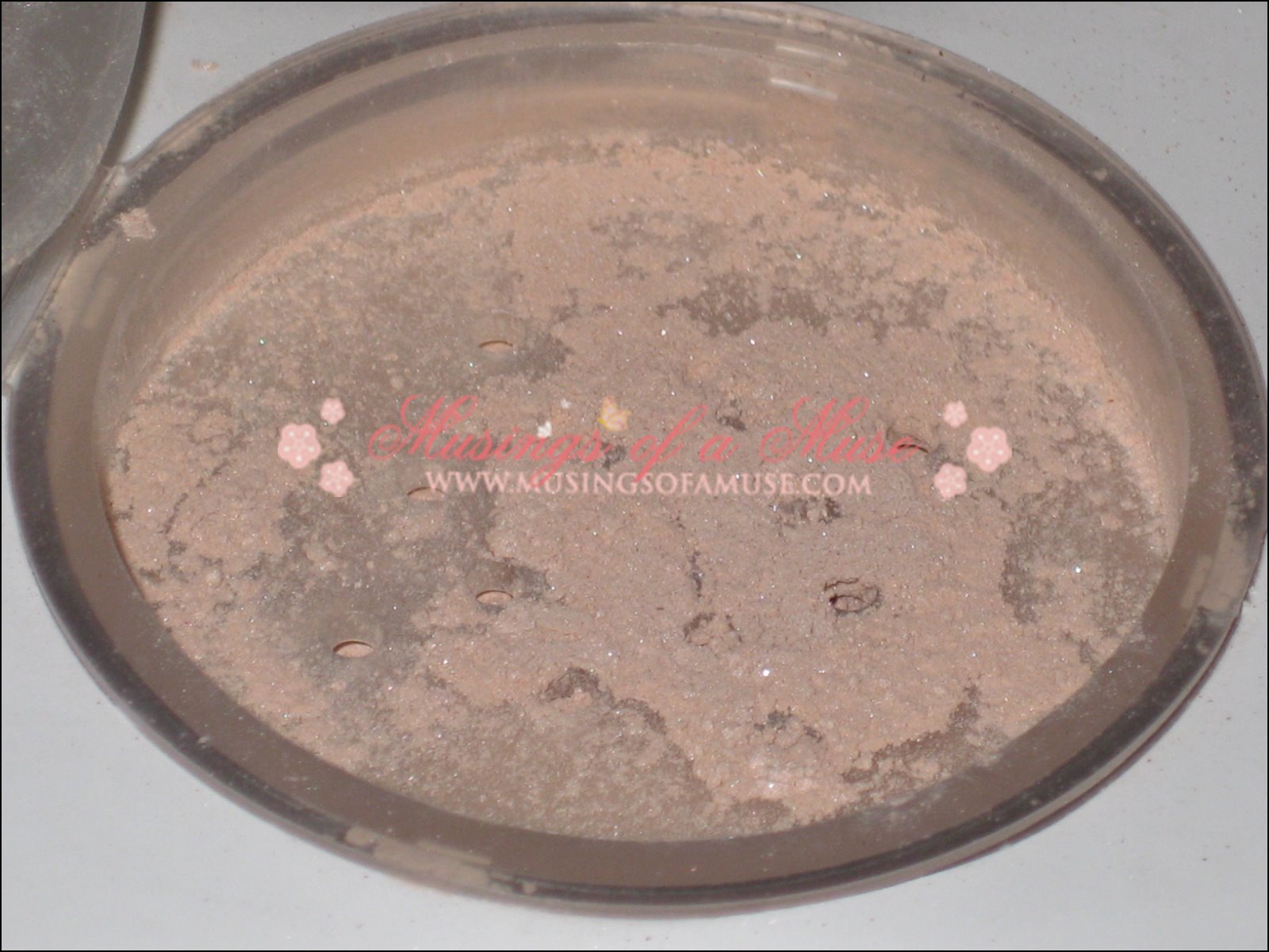 [Almay+Pure+Blends+Loose+Finishing+Powder+5.jpg]