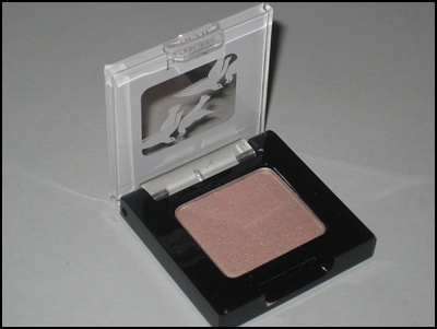 [Benefit+Velvet+Eye+Shadow+Swatches+020.JPG]