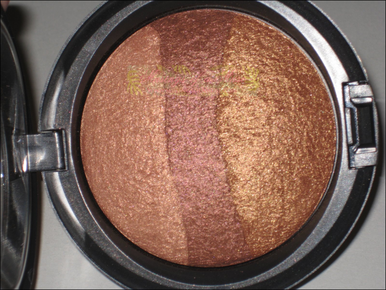 [MAC+Colour+Craft+MAC+Mineralized+Skinfinish+25.JPG]