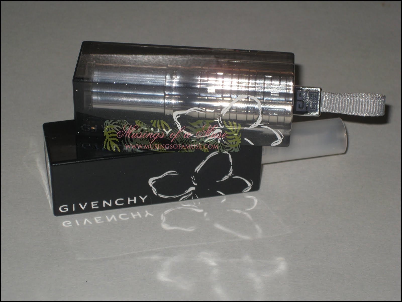 [Givenchy+Fall+Collection+Poetique+Lipstick+1.JPG]