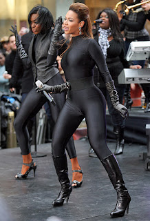 Pervy Slimeball Report: Hot Beyonce in Catsuit and Boots