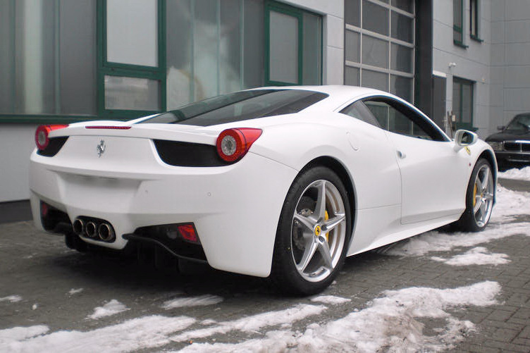 Феррари 458 белая
