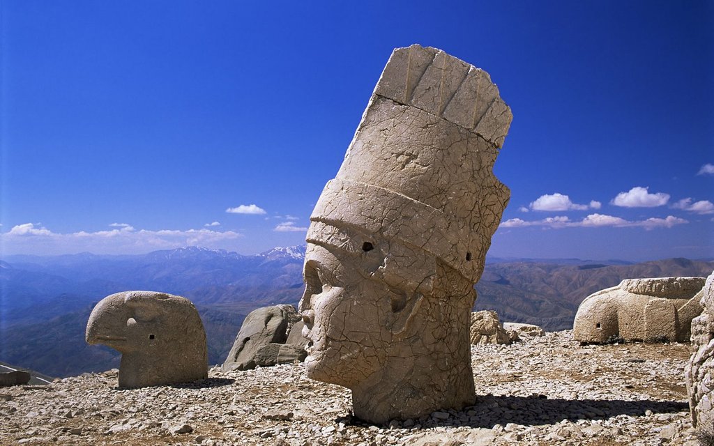 nemrut2.jpg