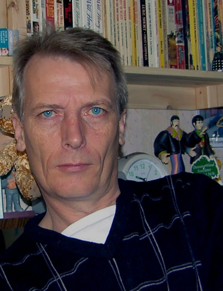 [THE+BANDO+IN+STUDY+WITH+NEW+HAIRCUT.jpg]