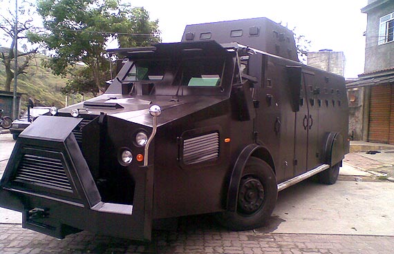 Police броневик