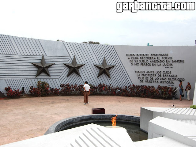 Memorial por los héroes de la Revolución