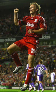 The Best Footballers: Dirk Kuyt plays as a winger football of Netherlands