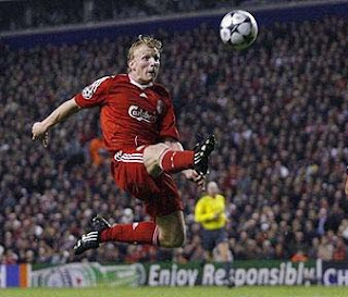 The Best Footballers: Dirk Kuyt plays as a winger football of Netherlands