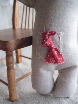 [Teddy_Taschentuch.JPG]