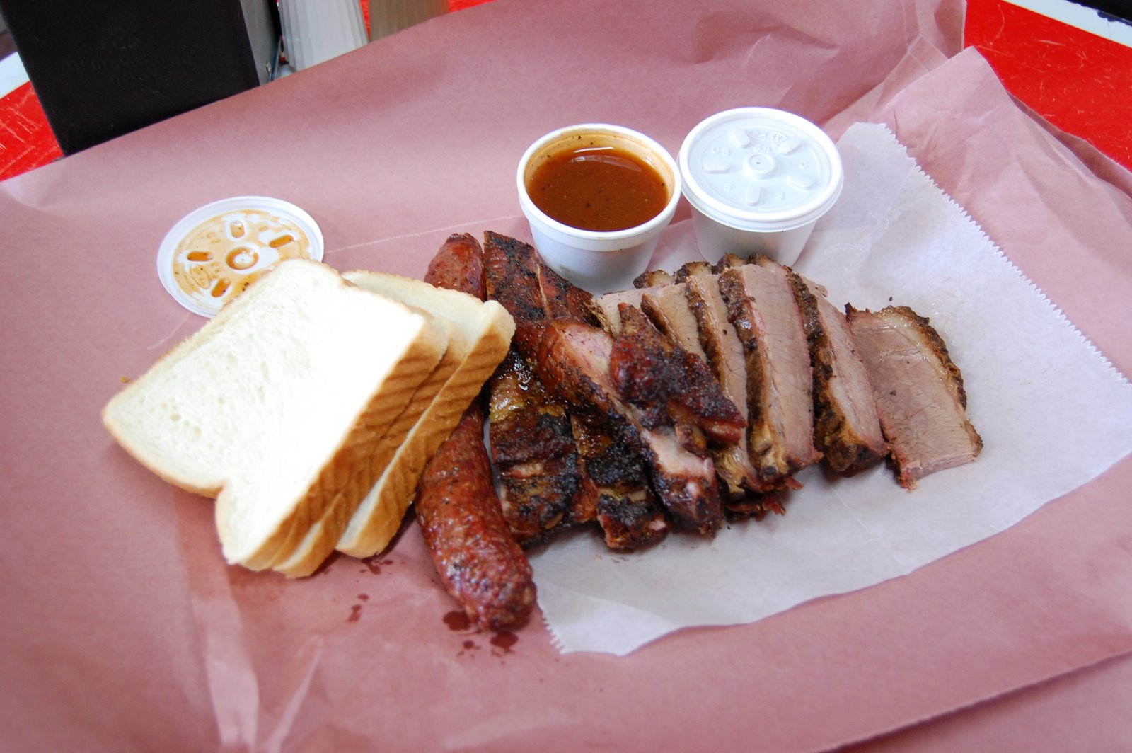 [City+Market+Giddings+02.JPG]