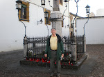 Steve, in front of Christa de los Faroles, Cordoba