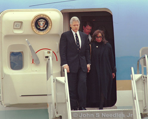 9_PHOTOJOURNALISM_ President Clinton, VP Al Gore & the widow of Ron Brown