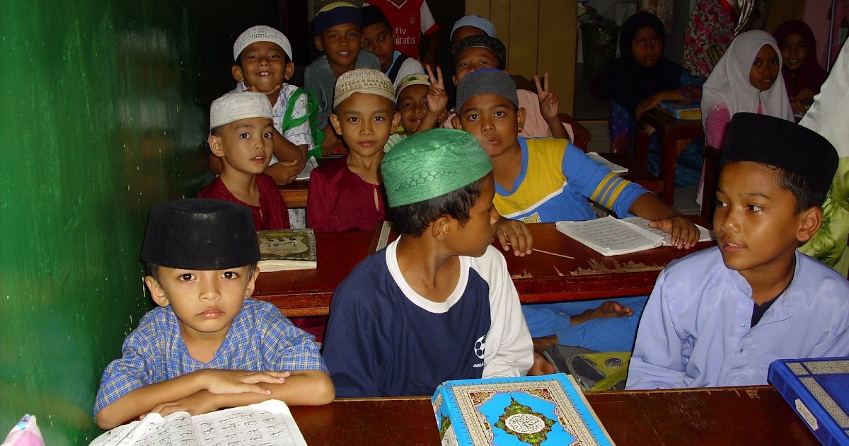 Raudhatul Quran: gambar pelajar sedang belajar di RQ