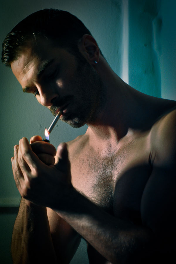 These smoking hot pictures of the gorgeous Alessandro Calza smoking.