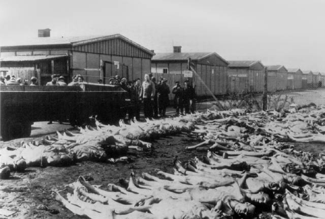 [dachau-corpses.jpg]
