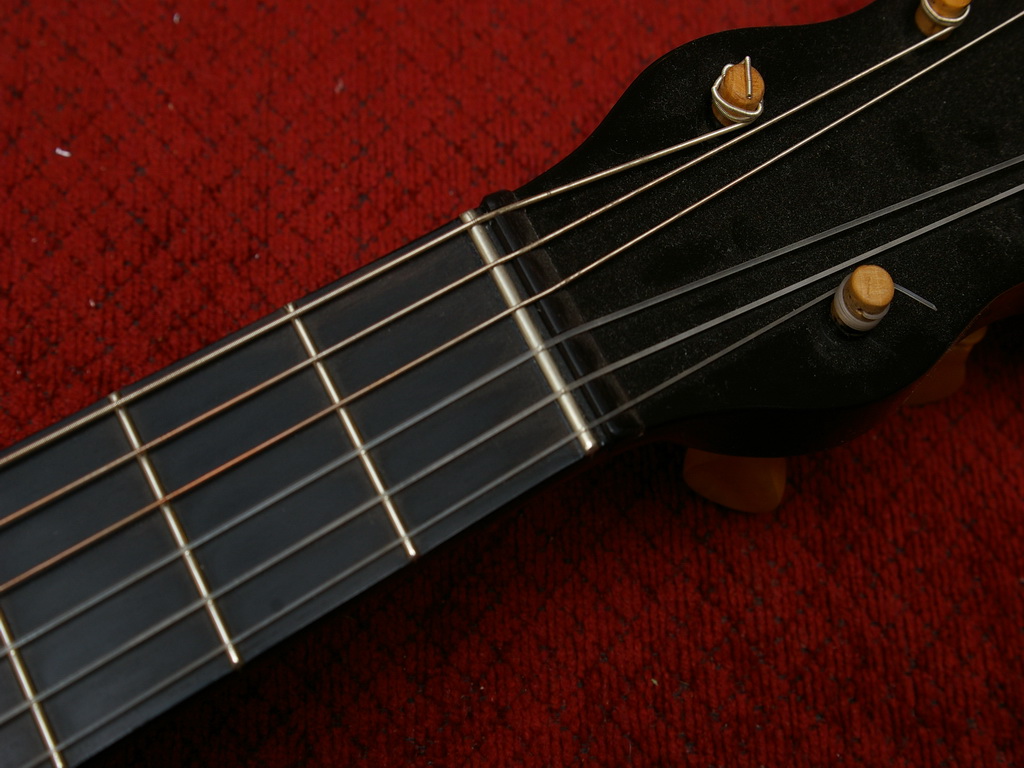 Roseberry Guitars Zero Frets and Metal Saddles.