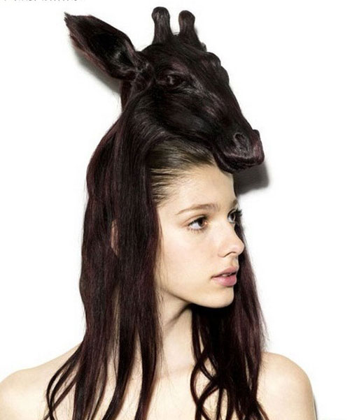 Scary Vampire Halloween Hairstyle for Women