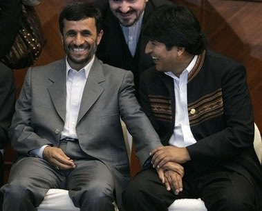 Ahmadinejad_pene_Morales.jpg