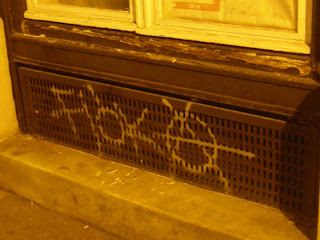 Budapest,  Szomory Dezső tér, Sütő utca, DEG, Deák Téri Evangélikus Gimnázium, tag, graffiti, Budapest, writer, Fióka, SAK