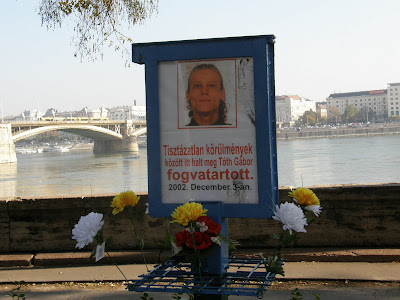 Tóth Gábor, mementó, halotti emlékmű, Budapest, I. kerület