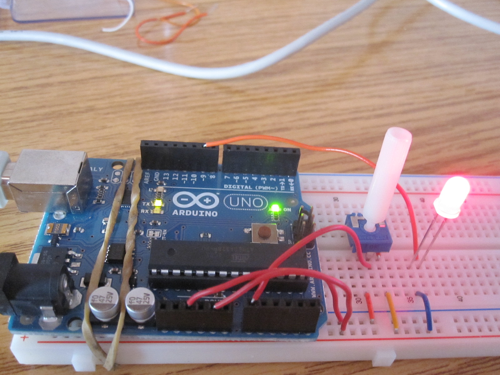 Arduino Testing... Controlando la intensidad de un LED
