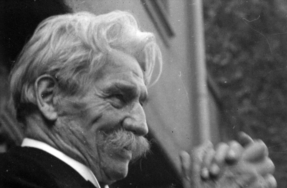 UNUS MAGISTER, OMNES FRATRES EL DR. ALBERT SCHWEITZER, A 43 AÑOS DE SU MUERTE.