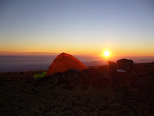 AMANECER EN LA CIMA DEL MONCAYO