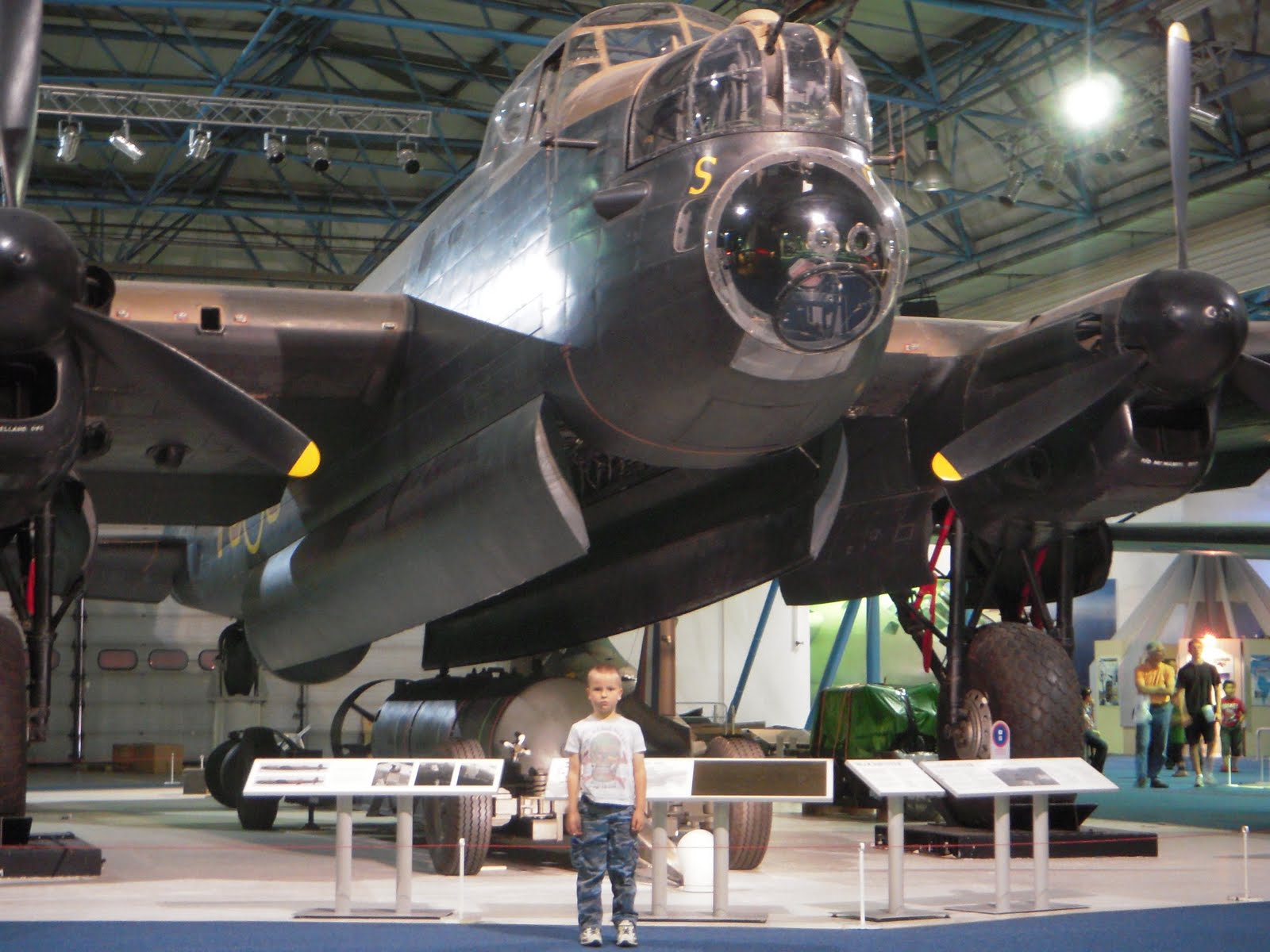 Sam & Dad's Excellent Adventures: RAF Museum Hendon - Bomber Hall