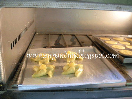 [kbbpastry5.gif]