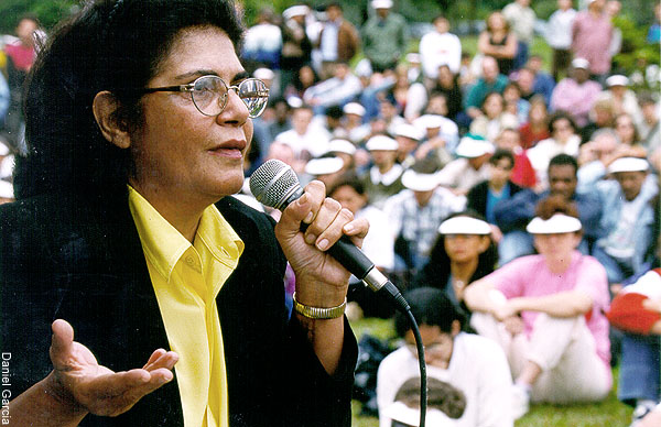[marilenadesouzachaui0409.jpg]
