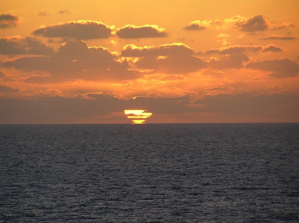 [Belize+sunset+from+ship.jpg]