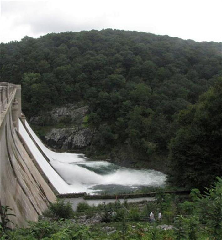 [Dam+overflowing+watery+wednesday+(Large).jpg]