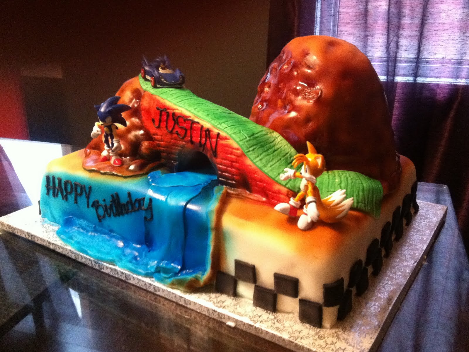 Jocelyn's Wedding Cakes and More....: Sonic the Hedgehog/themed