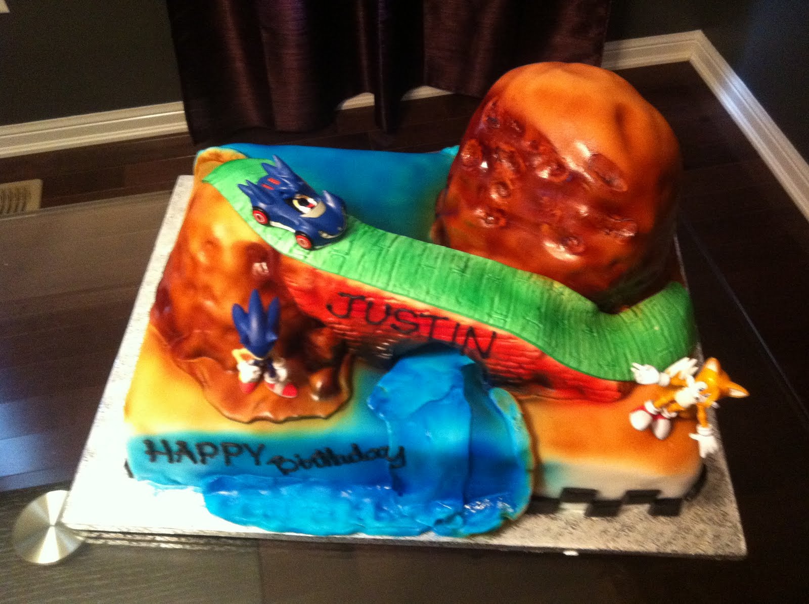 Jocelyn's Wedding Cakes and More....: Sonic the Hedgehog/themed