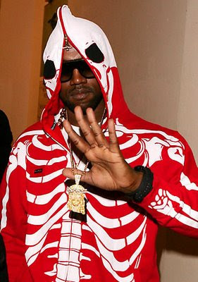 kanye_skelly_hoody Kanye Gets His Google On  