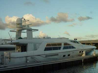 mini-dsc01362 Scott Storch Yacht eBay Auction: Scott Storch eBay Auction Yacht  