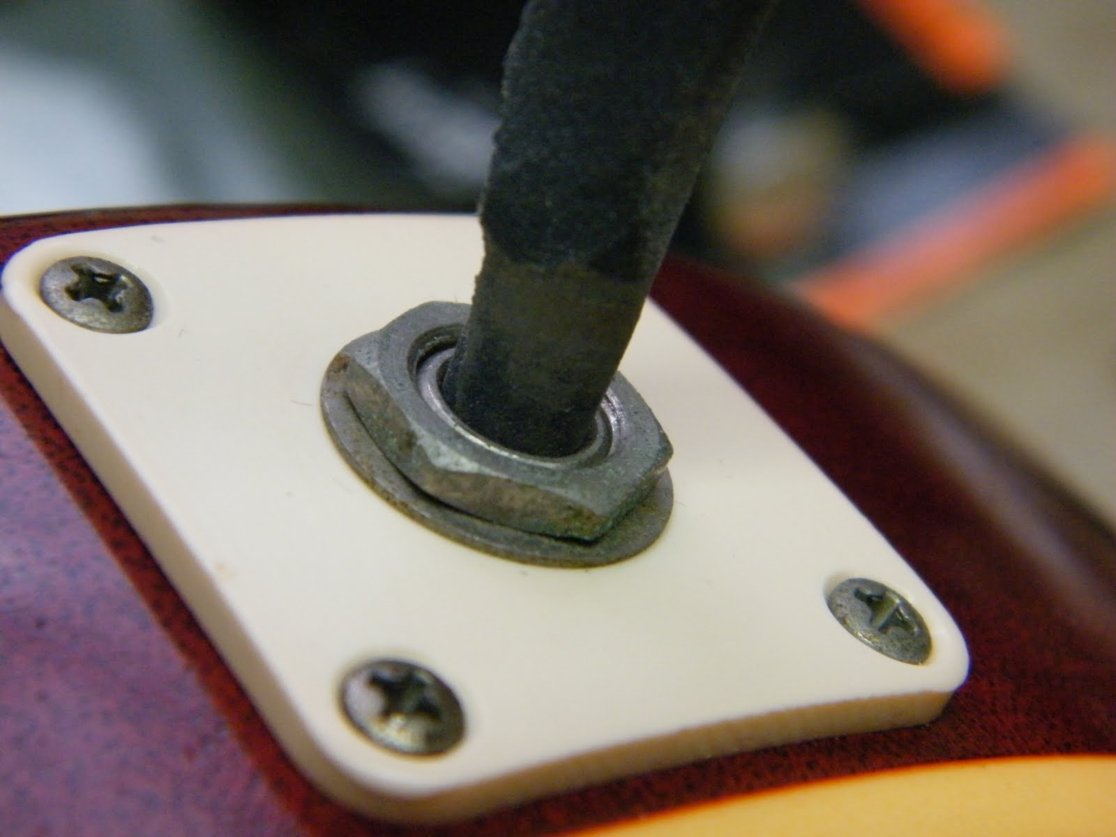 Mr Glyn's Pickups Guitar cutting out