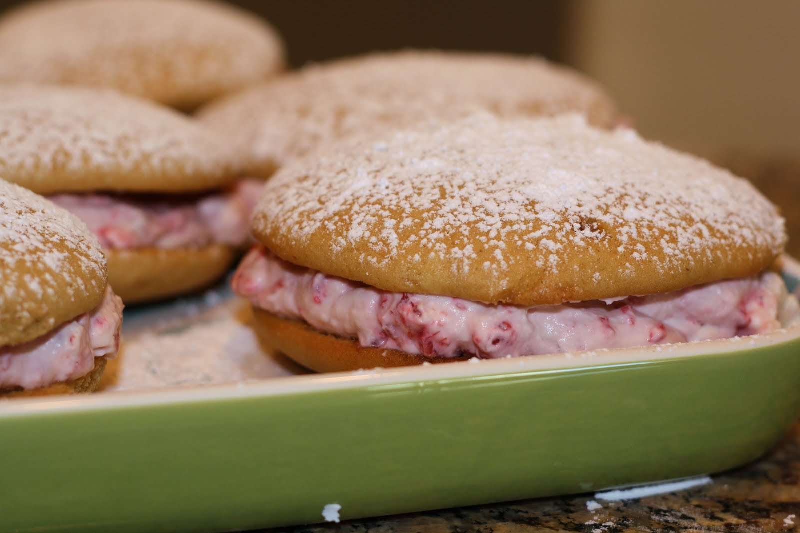 sunday sweets: raspberry whoopie pies