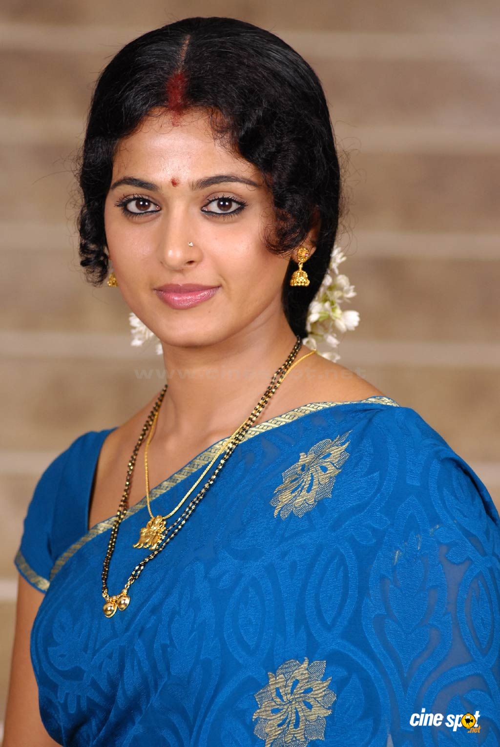 ADV 10: Anushka sexy photo, Anushka Telugu Actress Anushka New Movies