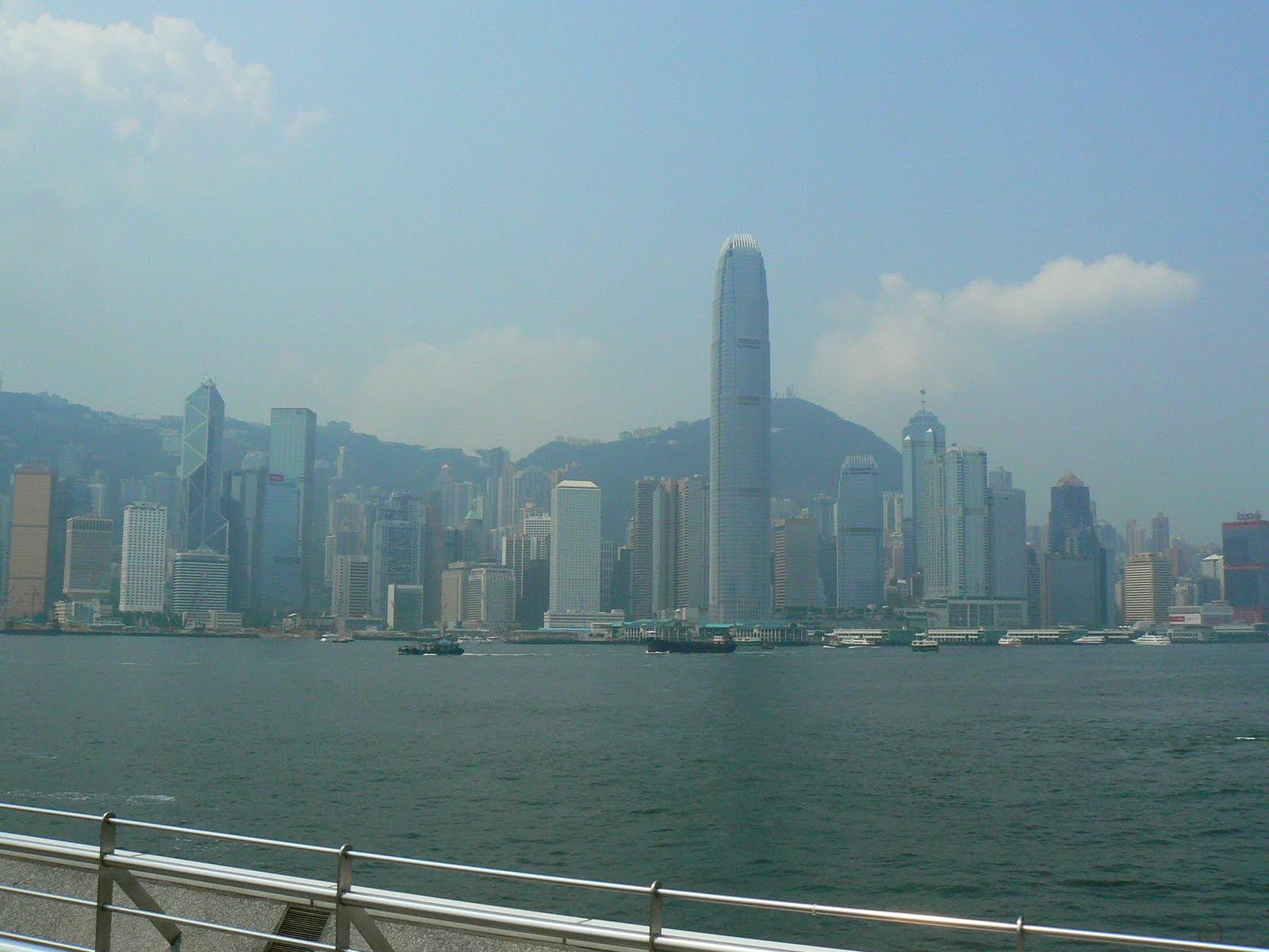 [3.+HK+sky+line.JPG]