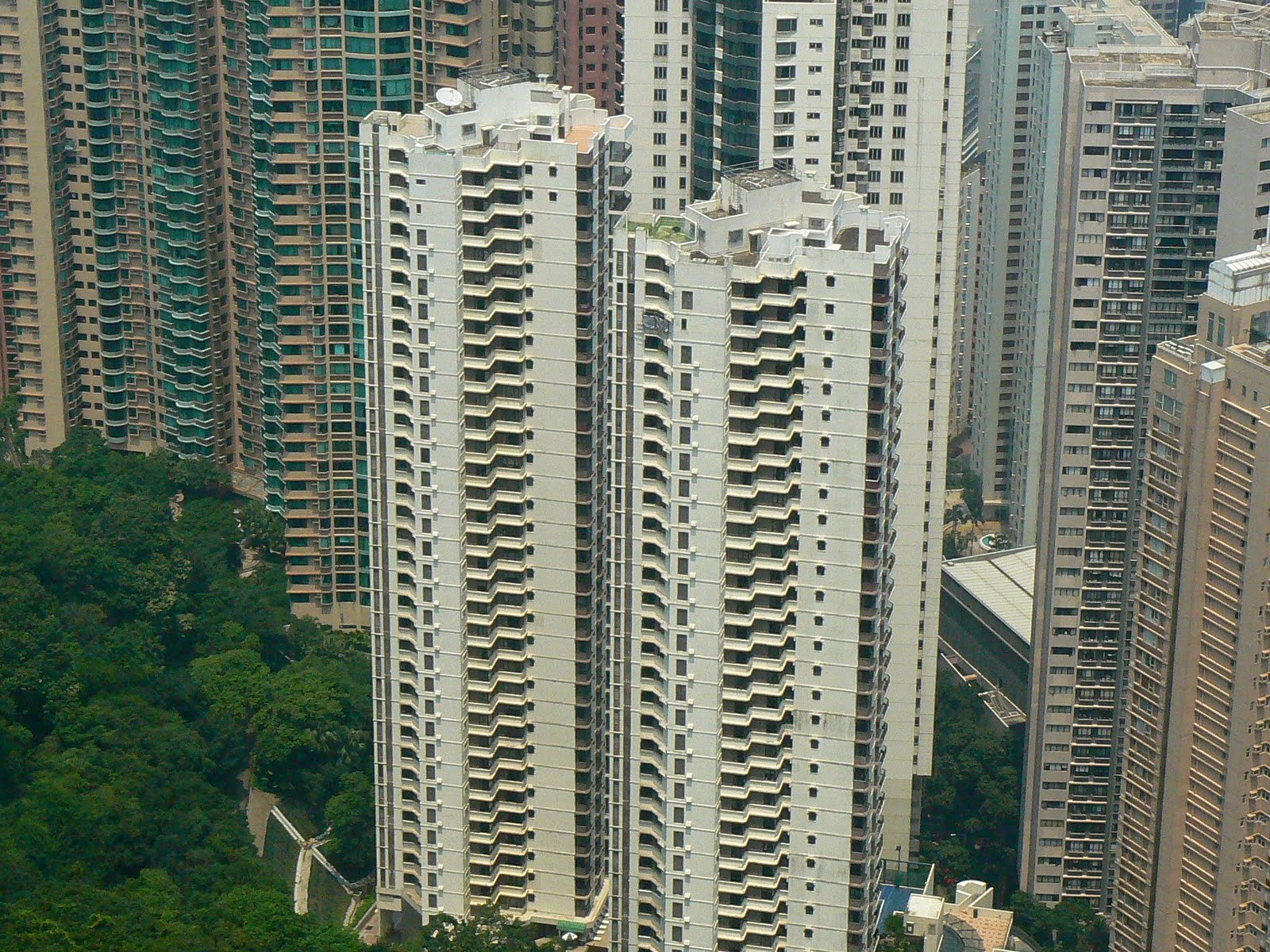 [17.+HK.JPG]