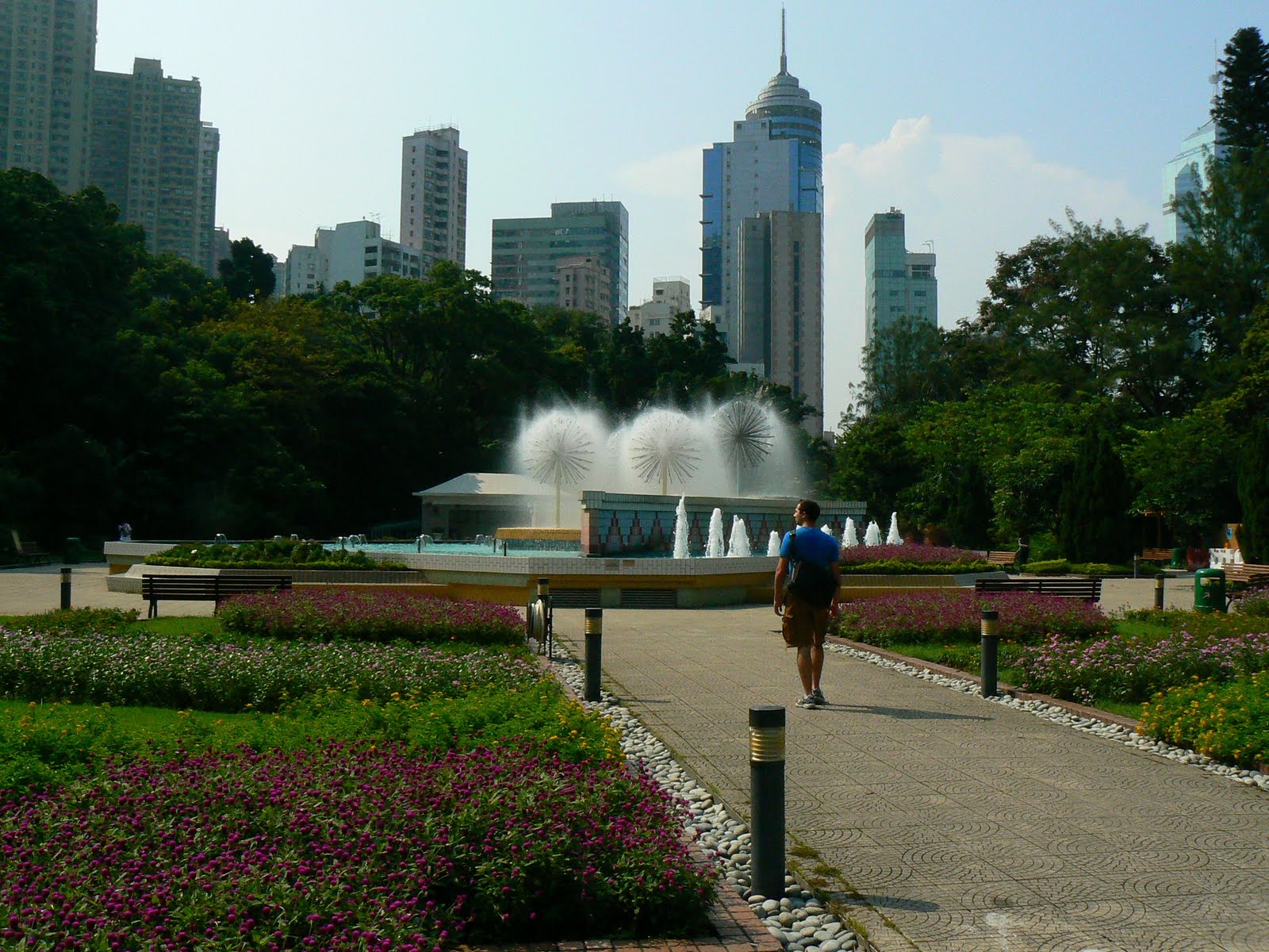 [28.+parc.JPG]