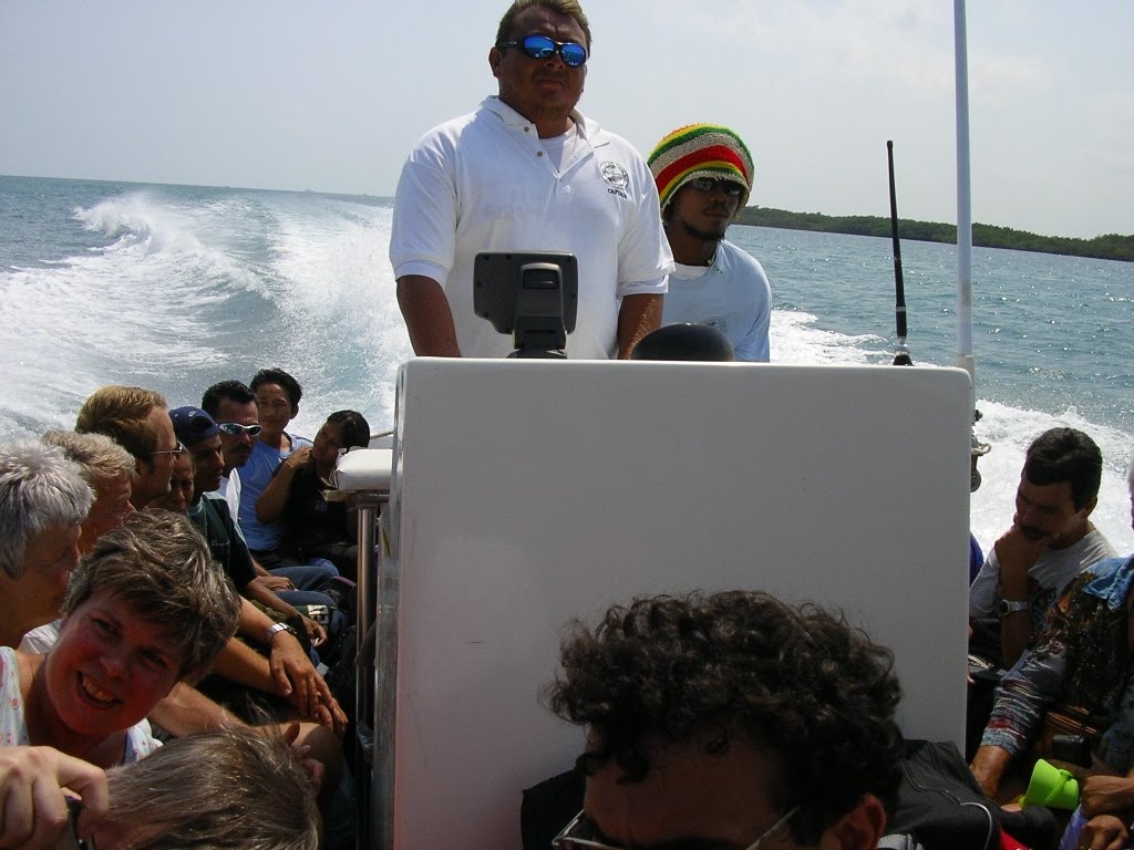 [4.+capitan+si+crew.JPG]