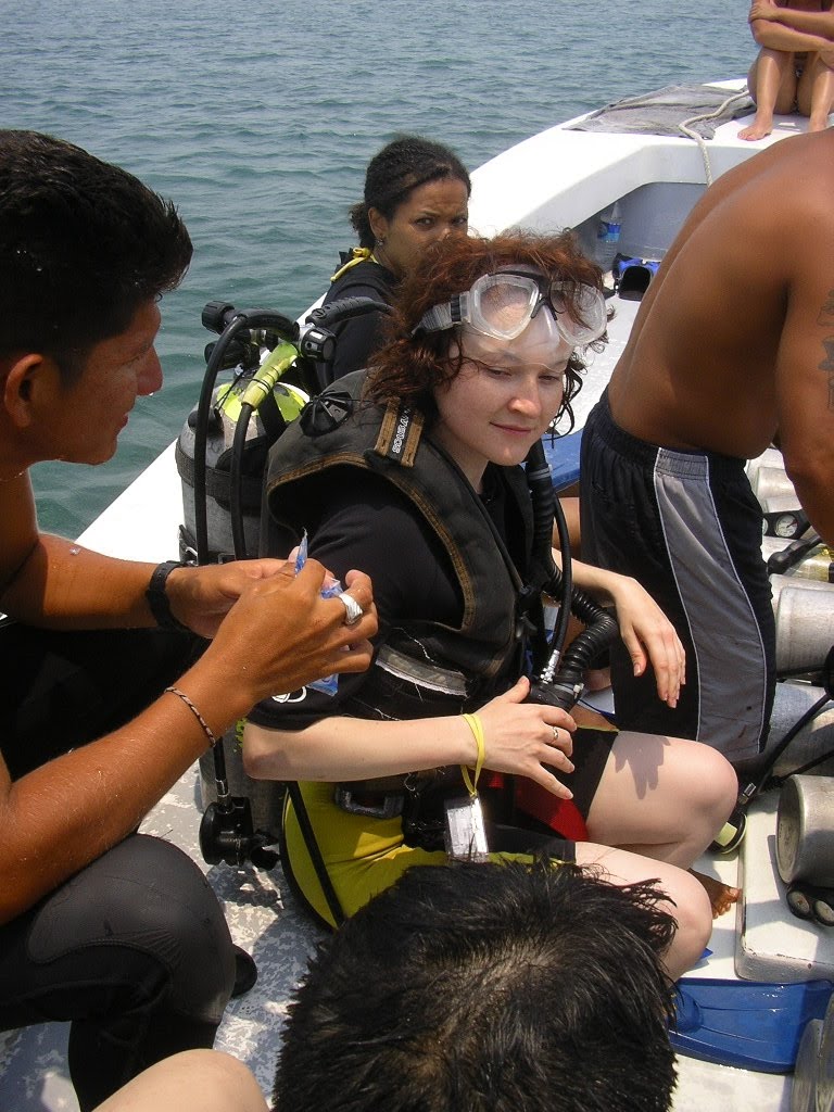 [17.+pisica+diver.JPG]