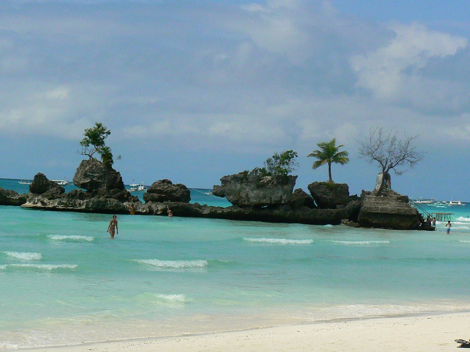 [7.+White+Beach.JPG]