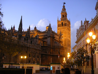 Imagini Andaluzia: Catedrala Sevilla noaptea