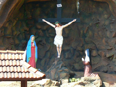 Imagini India: Crucifix cu Isus rastignit